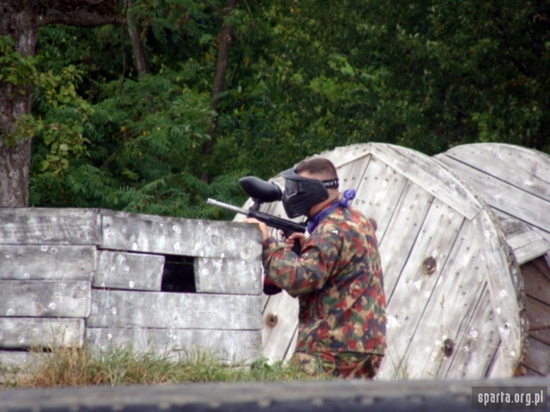 paintball_Czestochowa_7 Pole paint. Miasto Duchów - Imprezy integracyjne, Pikniki dla Firm, Paintball, Wieczory kawalerskie, Imprezy integracyjne Częstochowa, Bełchatów, Łódź.